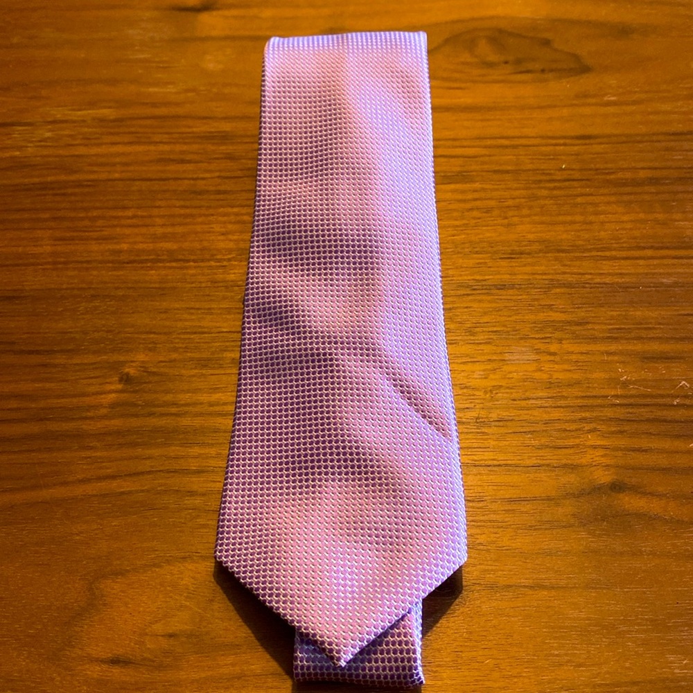 Banana Republic Tie in beautiful condition. 53% Silk, 47% polyester.
